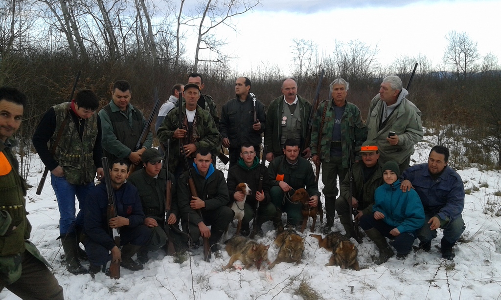 Dva šakala je odstrelio Mirosavić Radoš, a jednog Trnavac Milorad 03.01.2015.godine 